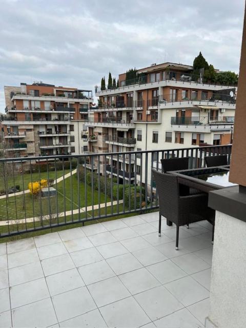 Lux Cordia With Free Parking Apartman