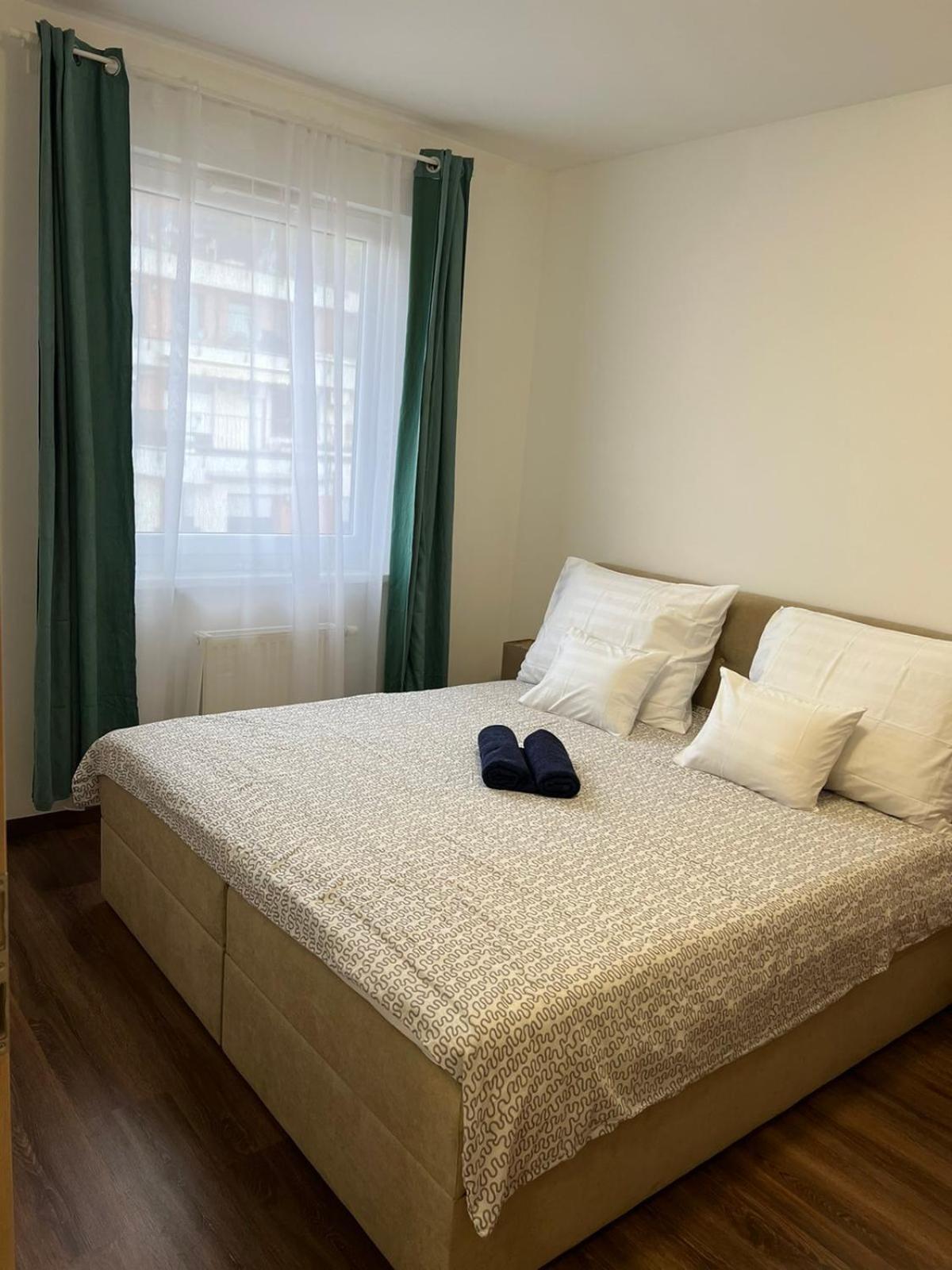 Lux Cordia With Free Parking Apartment