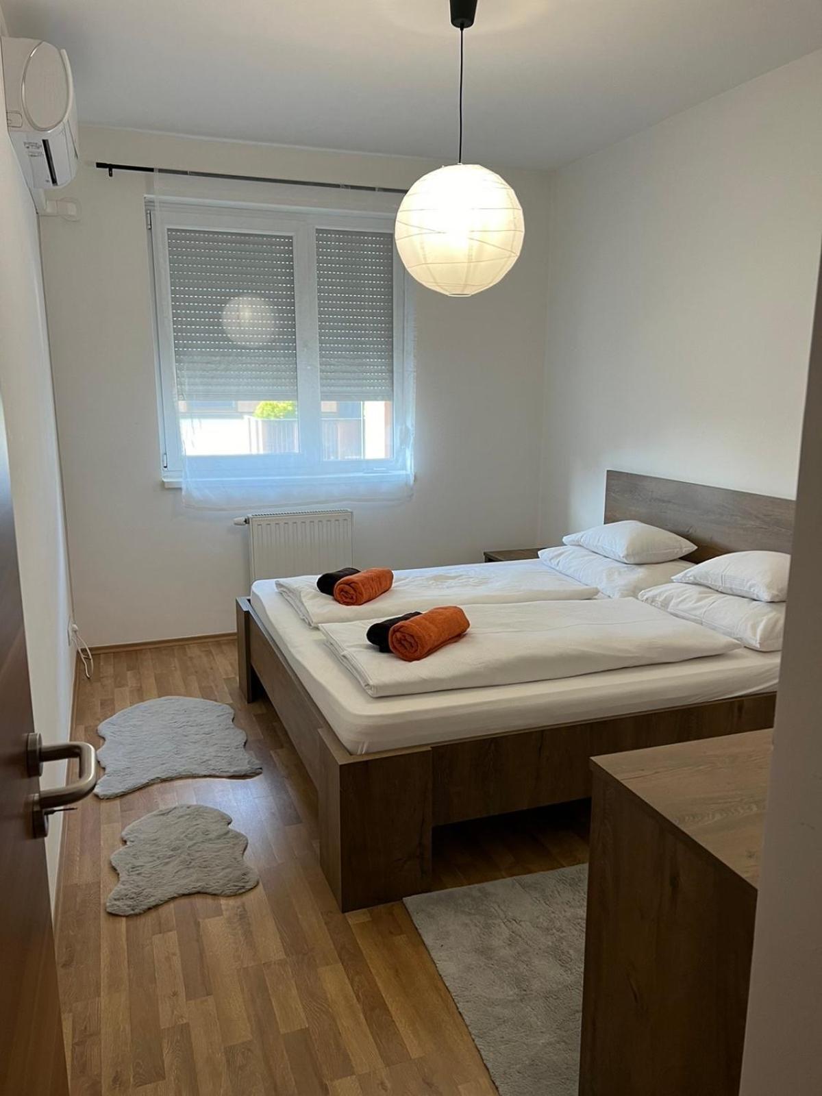Lux Cordia With Free Parking Apartment