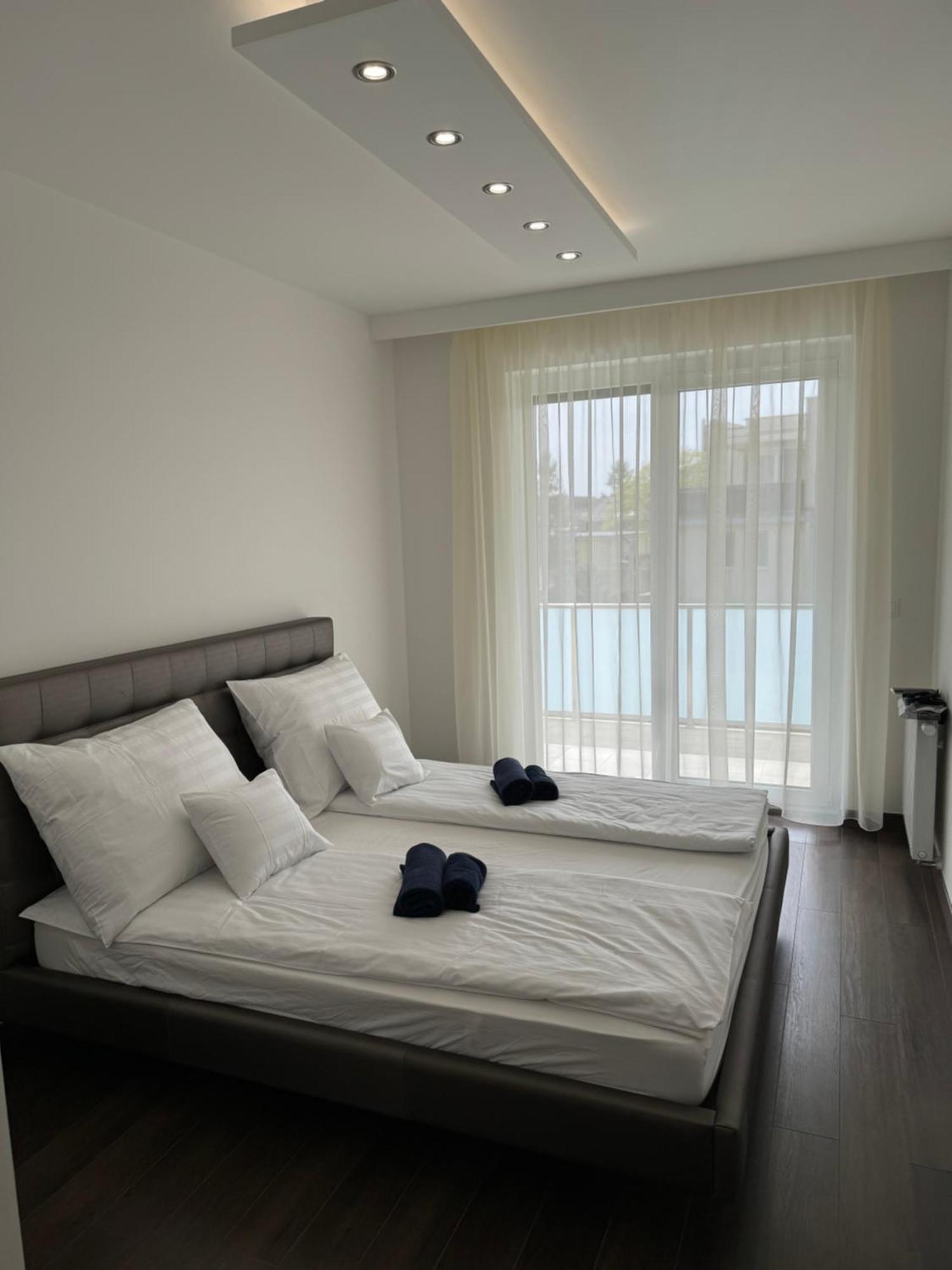 Lux Cordia With Free Parking Apartment